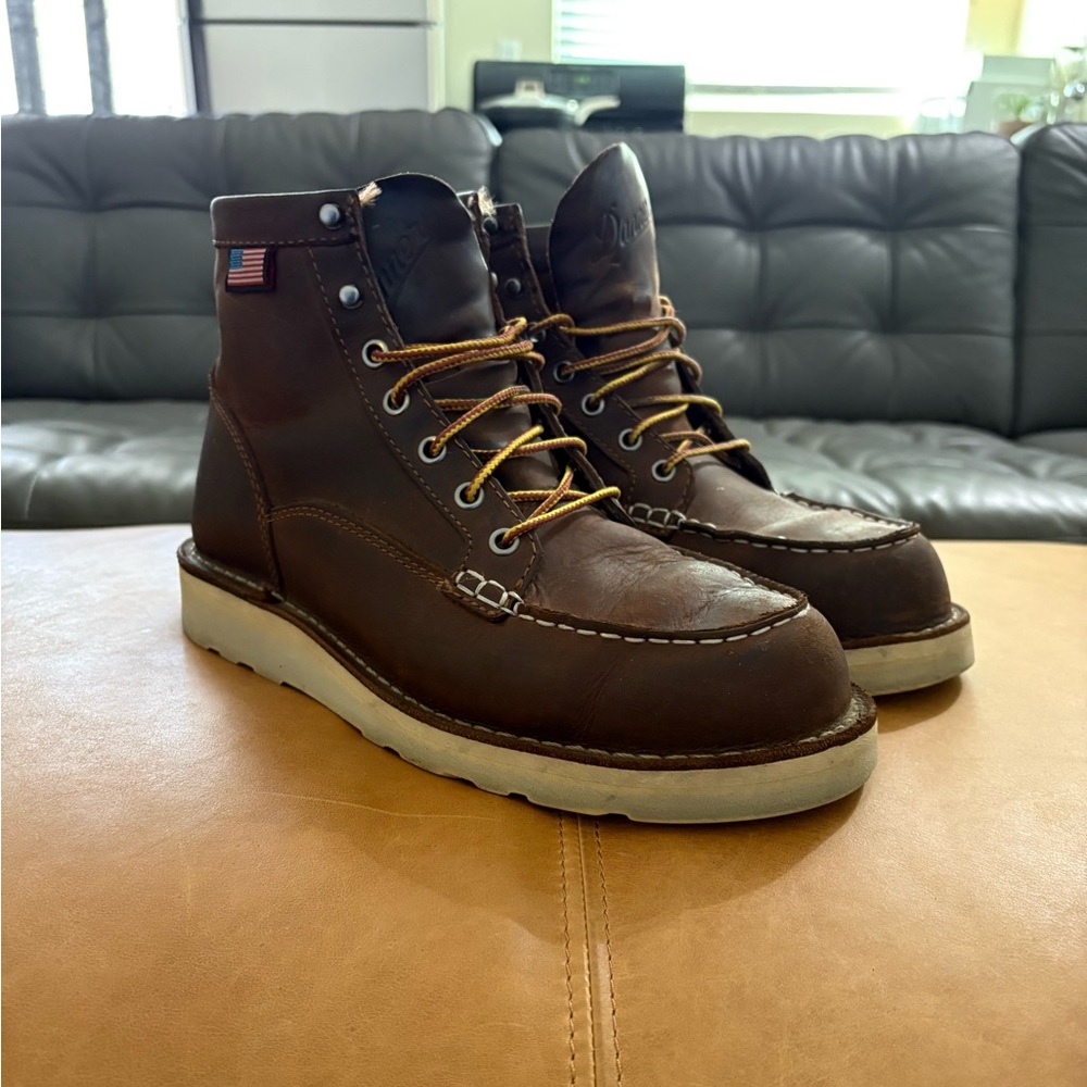 Danner Bull Run Moc Toe 6” Men’s size 8 EE